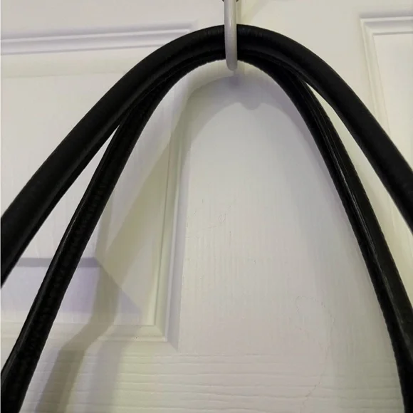 EUC Kate Spade Noel Rue Black Tote Perforated Pebbled Leather Handbag - Picture 4 of 15